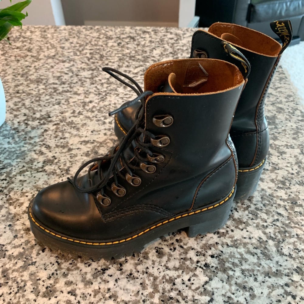 Dr. Martens Leona Platform Ankle Boot - Picture 4 of 8